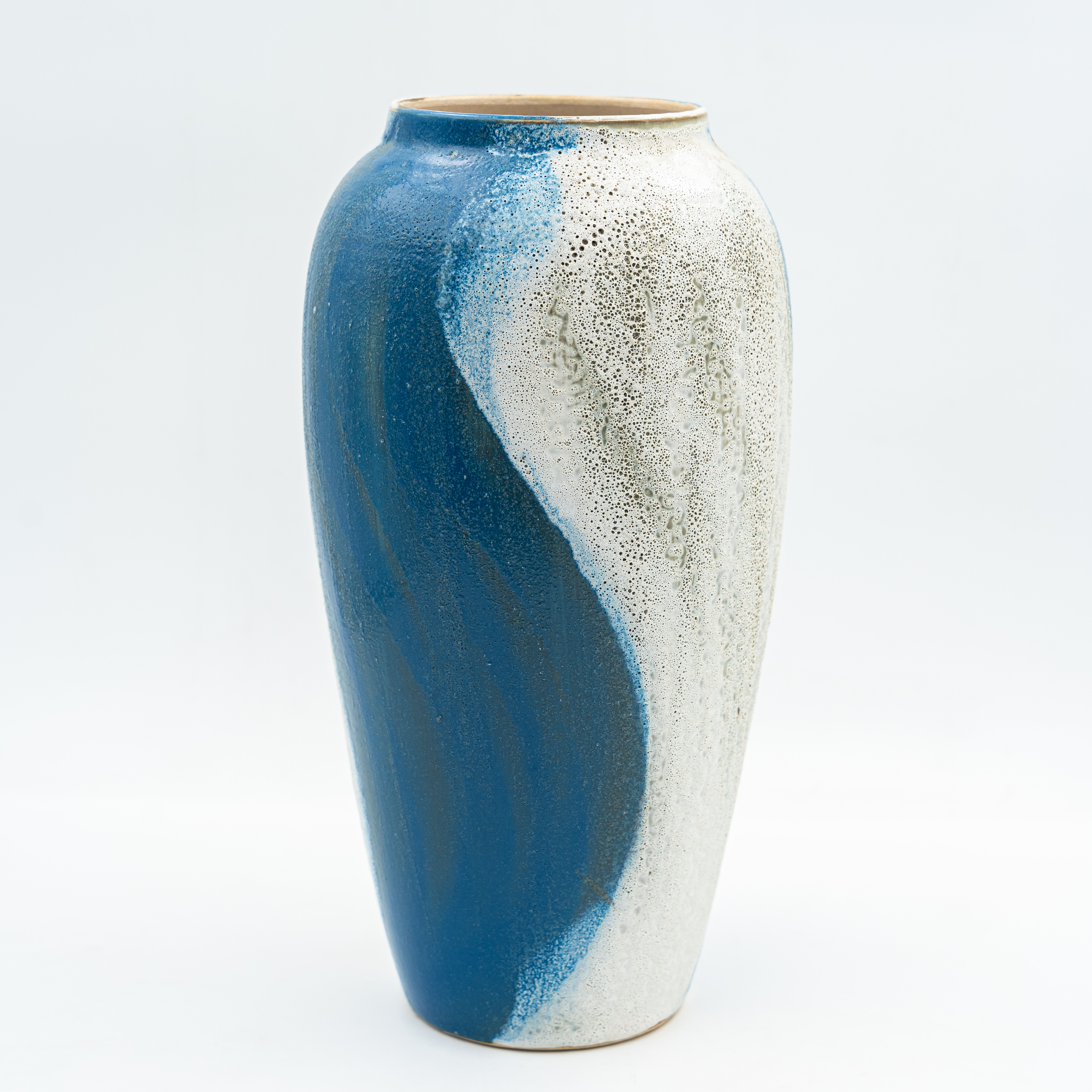 Round Ceramic Flower Vase With Colourful Stripes MRP3845